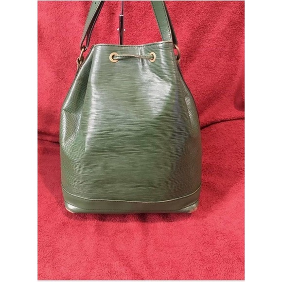 Louis Vuitton Green Epi Leather Noe GM - Picture 6 of 12